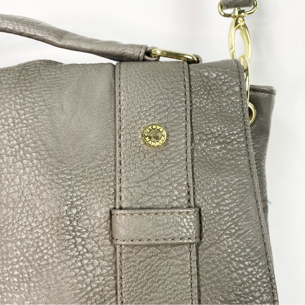 Steve Madden Faux Leather Cross Body Bag Gray Clasp Flap Adjustable Purse - Picture 3 of 10